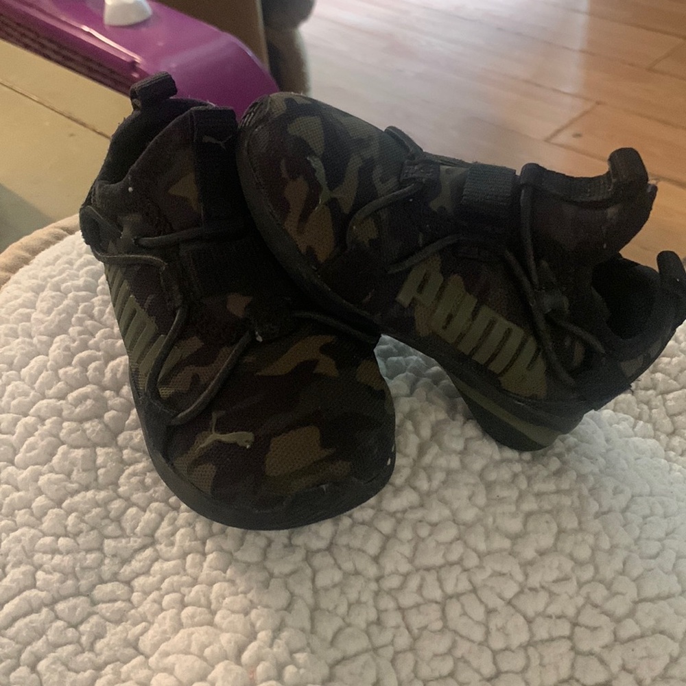 Puma toddler sneakers